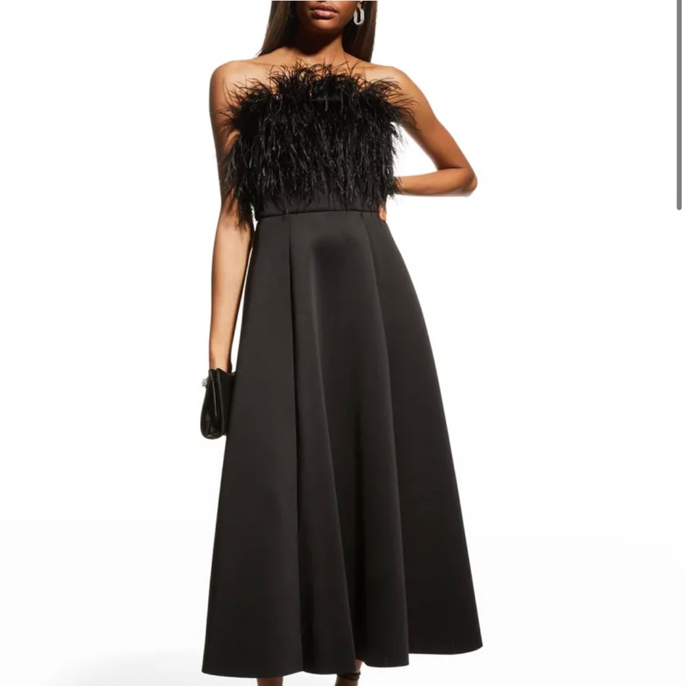 BADGLEY MISCHKA Strapless Scuba Dress w/
Feathers Size 12